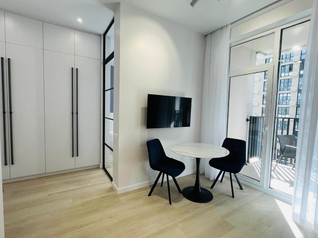 Modern Apartment In The Old Town 基輔 外观 照片