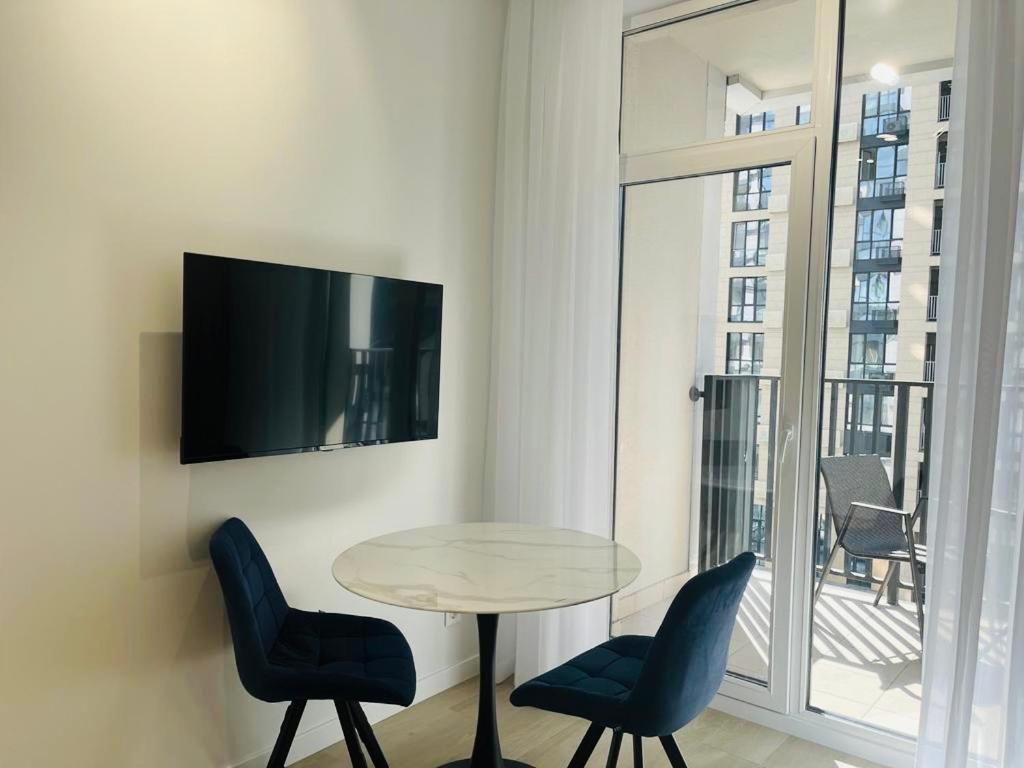 Modern Apartment In The Old Town 基輔 外观 照片